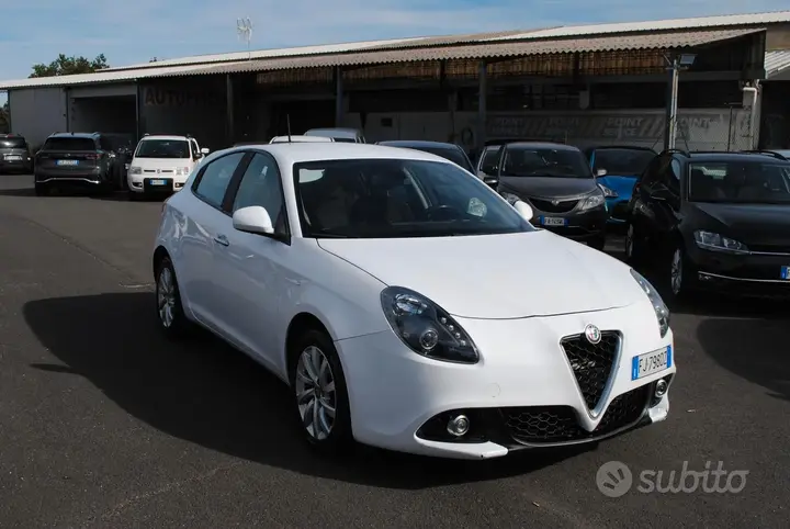 Alfa Romeo Giulietta 2017 photo 2