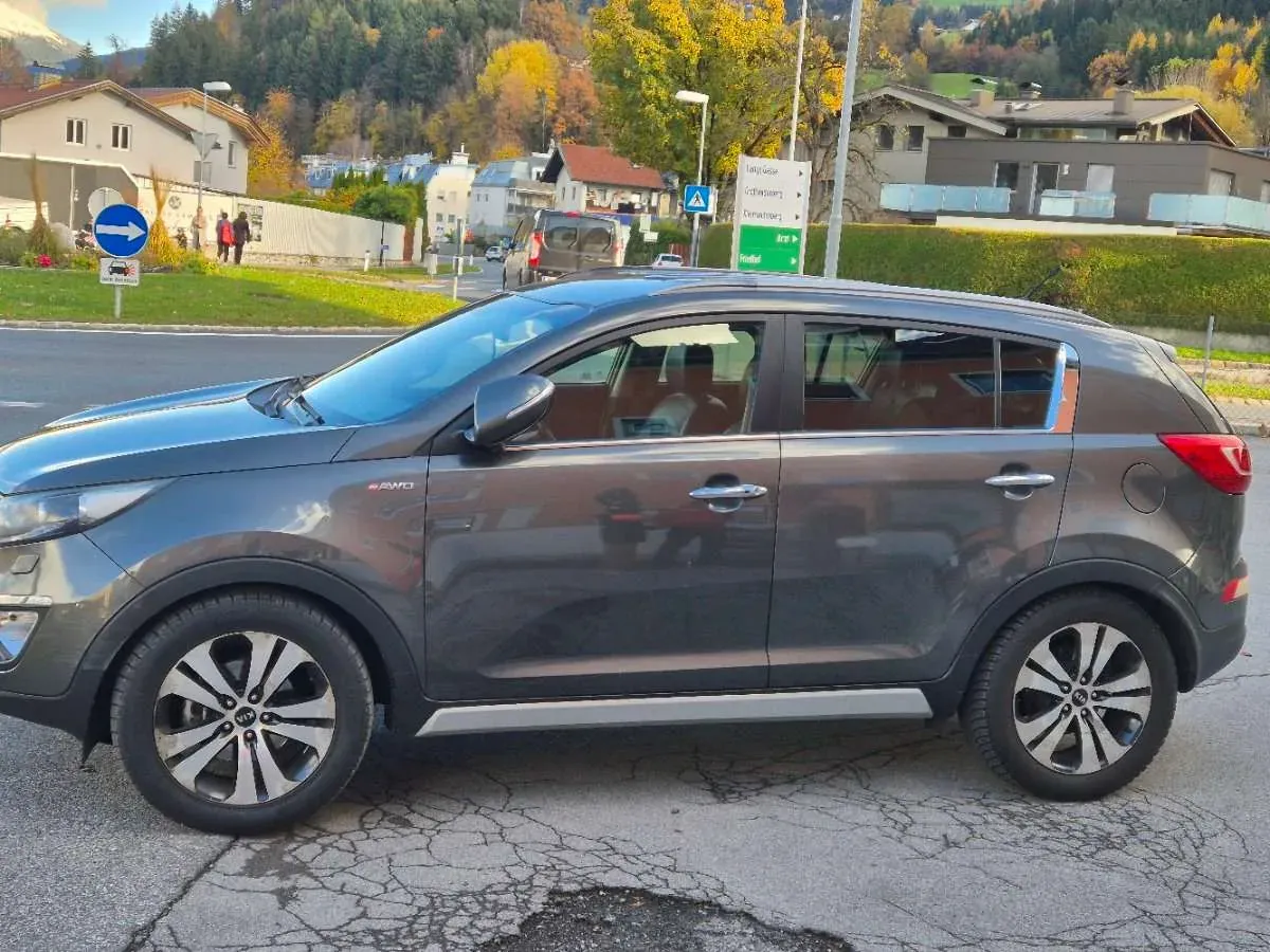 Kia Sportage 2010 photo 2