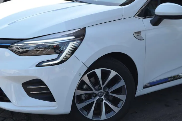 Renault Clio 2021 photo 2
