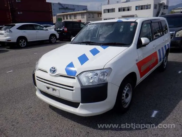 Toyota Probox Van 2021 photo 2