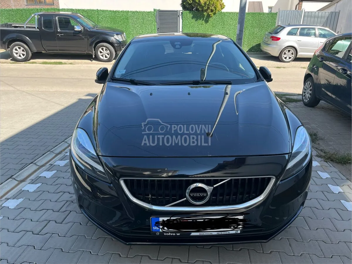 Volvo V40
