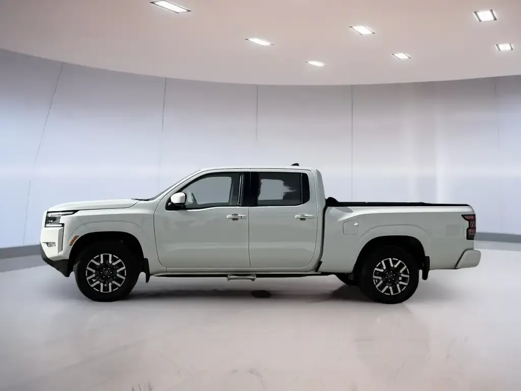 Nissan Frontier 2024 photo 3