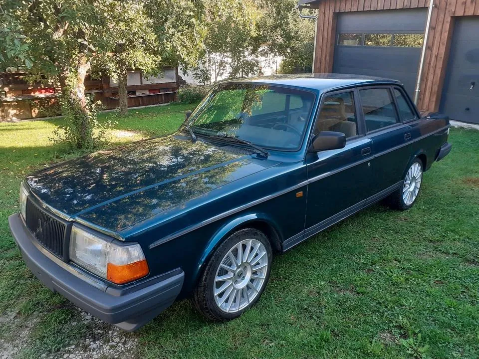 Volvo 240