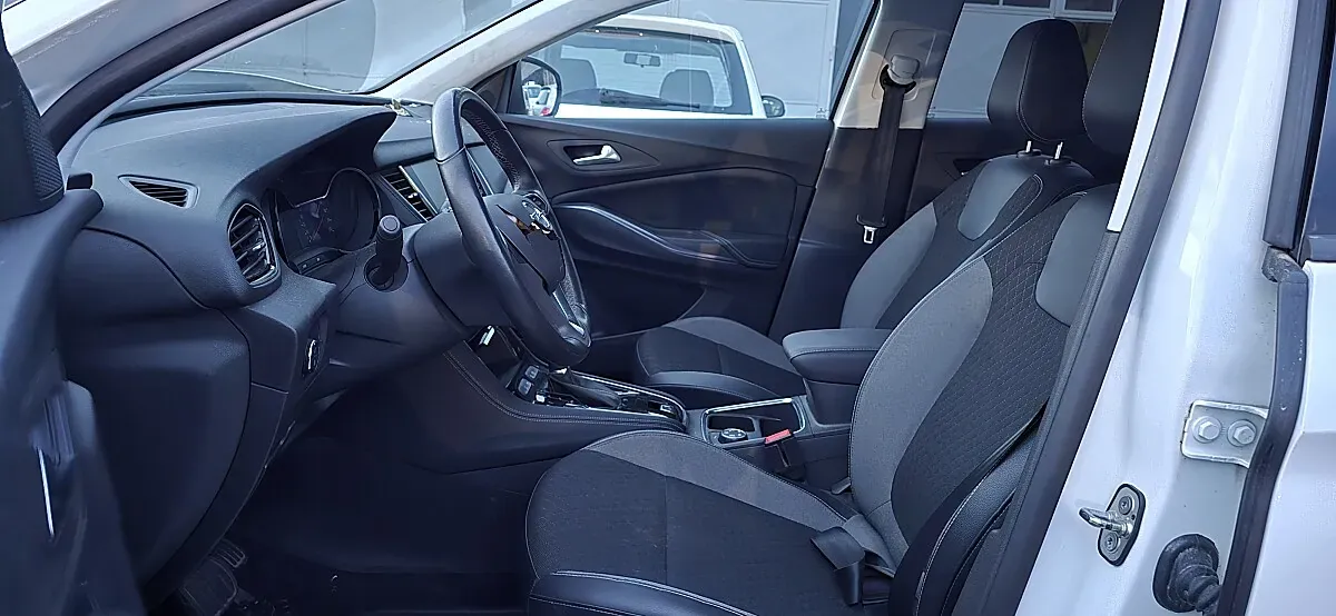 Opel Grandland X 2017 photo 2