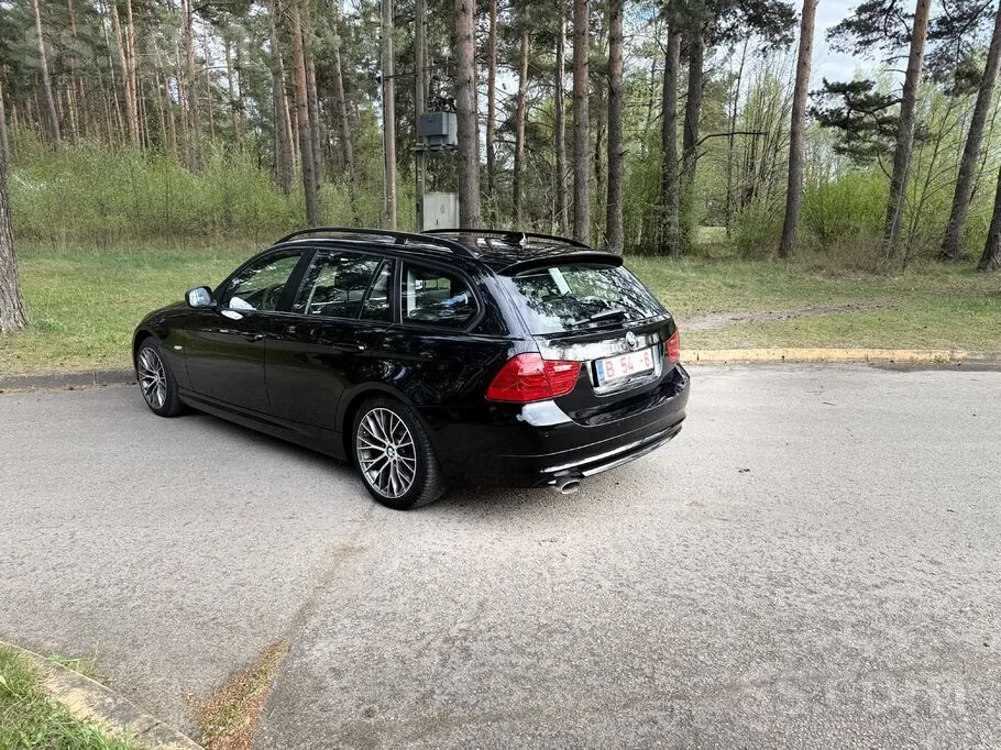 BMW 320 2010 photo 5