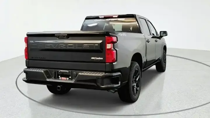 Chevrolet Silverado 1500 2026 photo 3