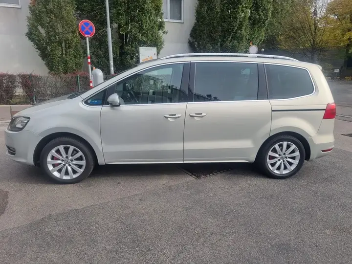Volkswagen Sharan 2011 photo 3