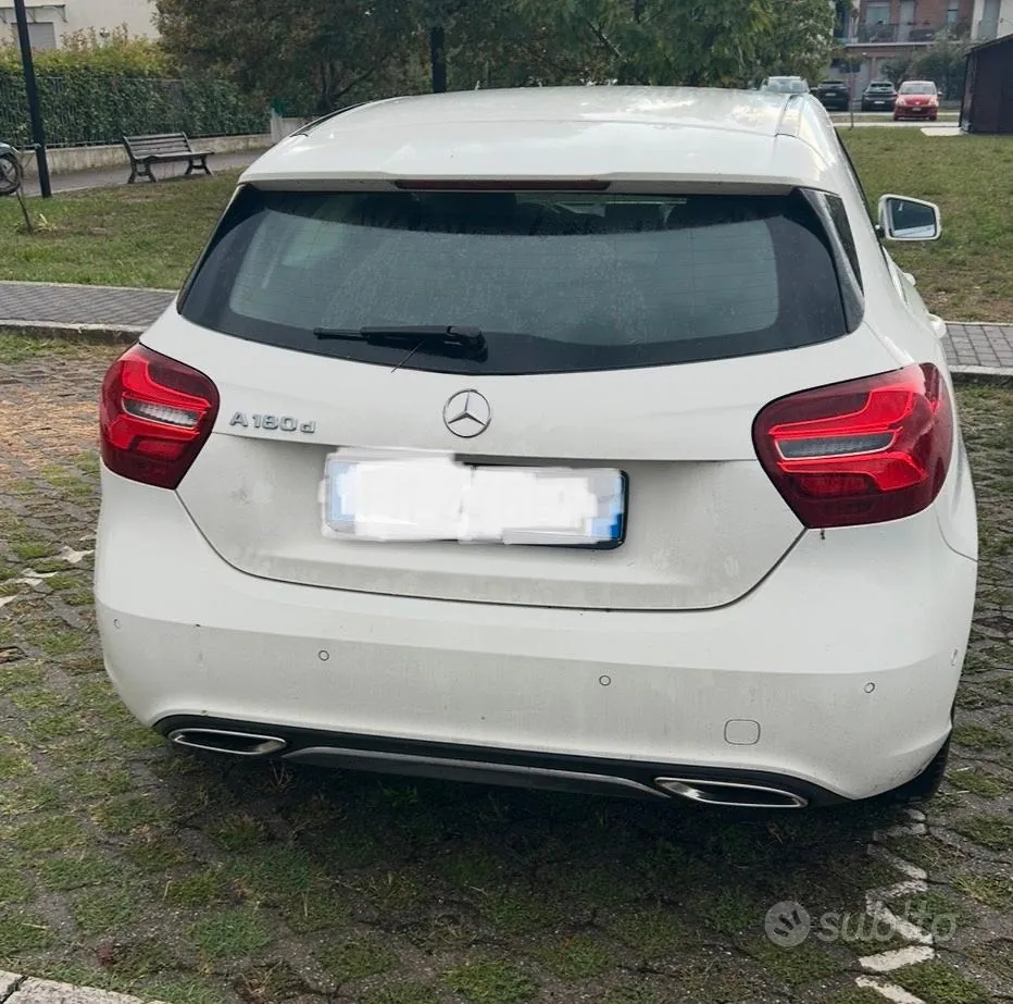 Mercedes-Benz A-Class 2017 photo 3