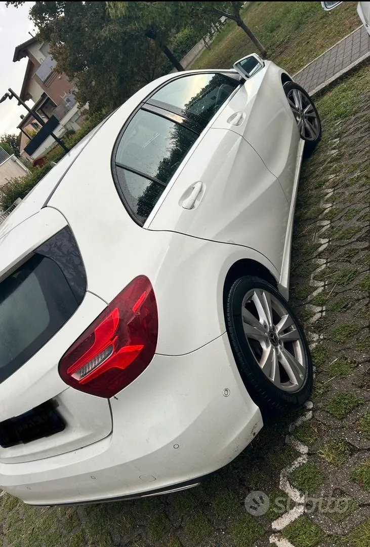Mercedes-Benz A-Class 2017 photo 4