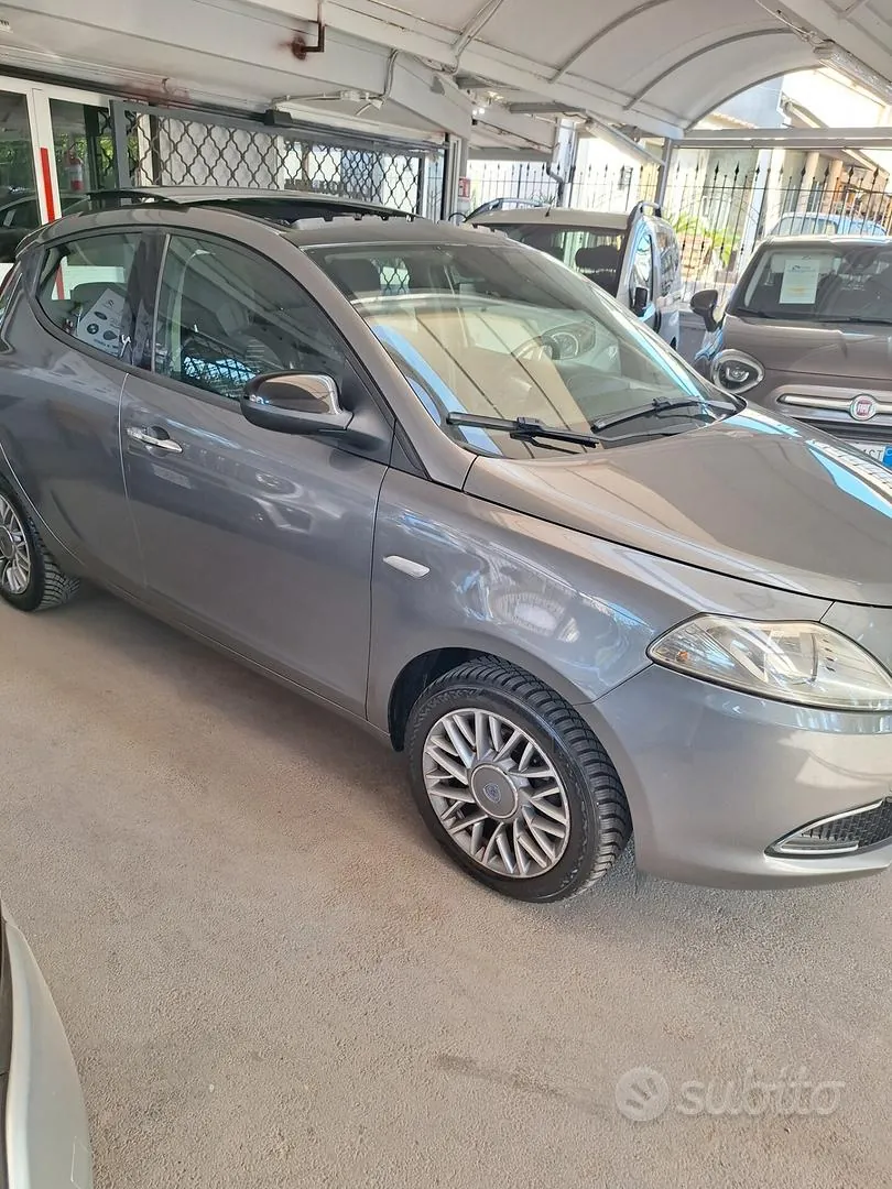 Lancia Ypsilon 2011 photo 5