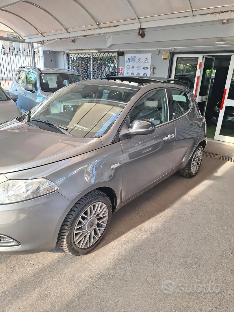 Lancia Ypsilon 2011 photo 3