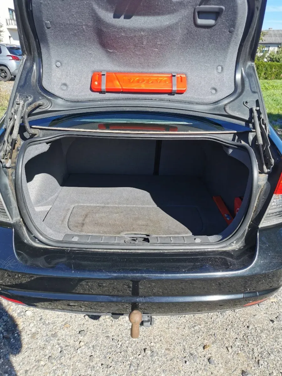 Volvo S40 2010 photo 3