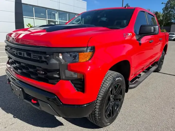 Chevrolet Silverado 1500 2024 photo 2