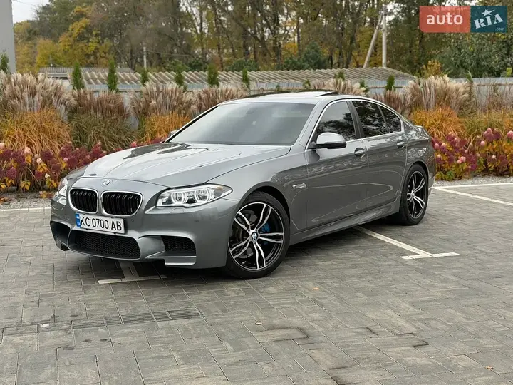 BMW 5 Series 2016 photo 2