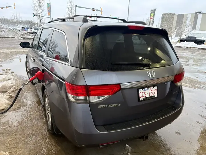 Honda Odyssey 2016 photo 3