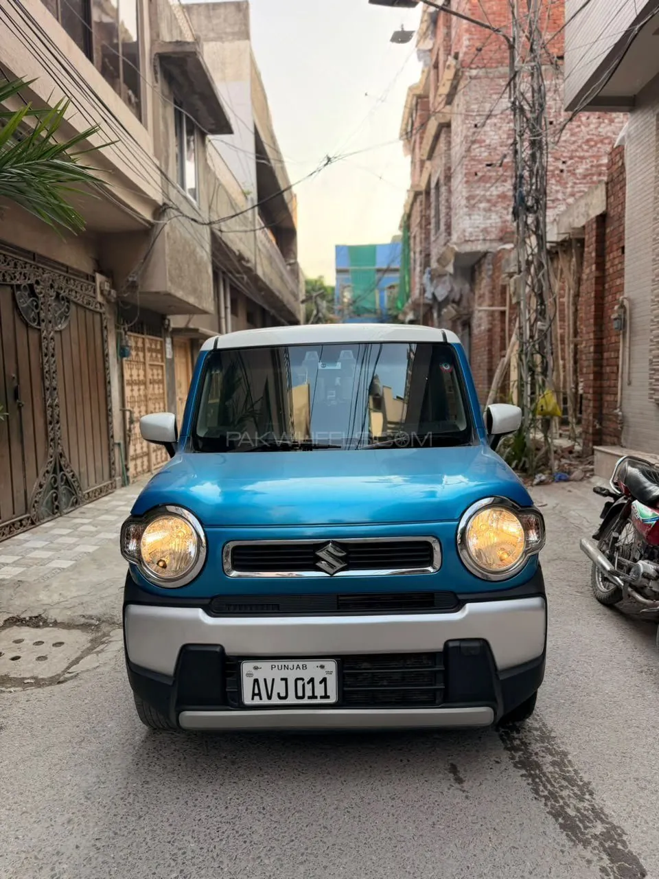 Suzuki Hustler