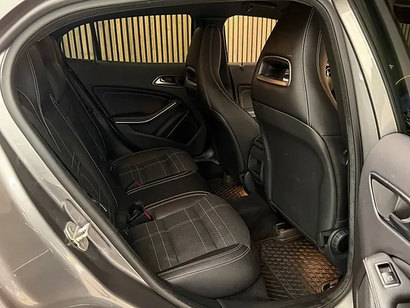 Mercedes-Benz Gla180 2016 photo 5