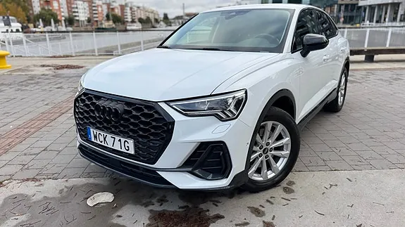 Audi Q3 2021 photo 2