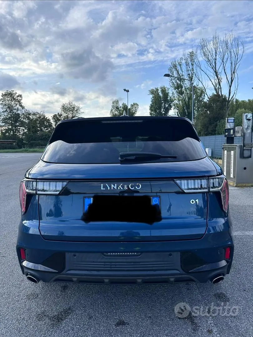 Lynk & Co 01