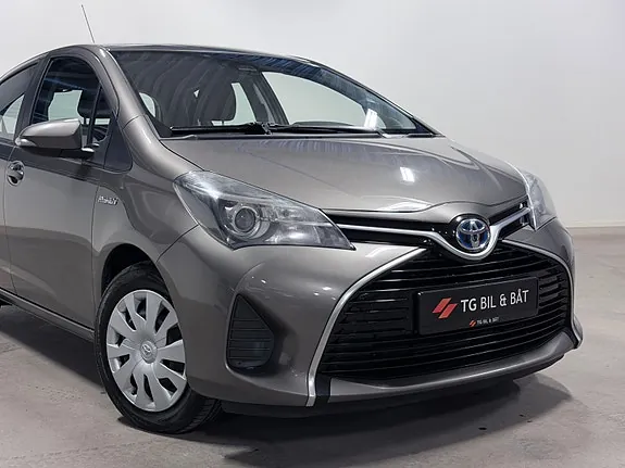 Toyota Yaris 2016 photo 2