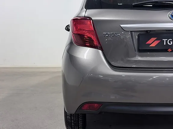 Toyota Yaris 2016 photo 5