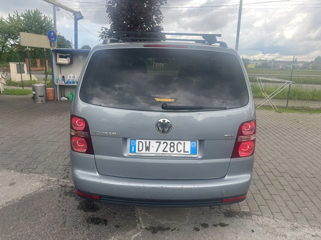 Volkswagen Touran 2009 photo 2