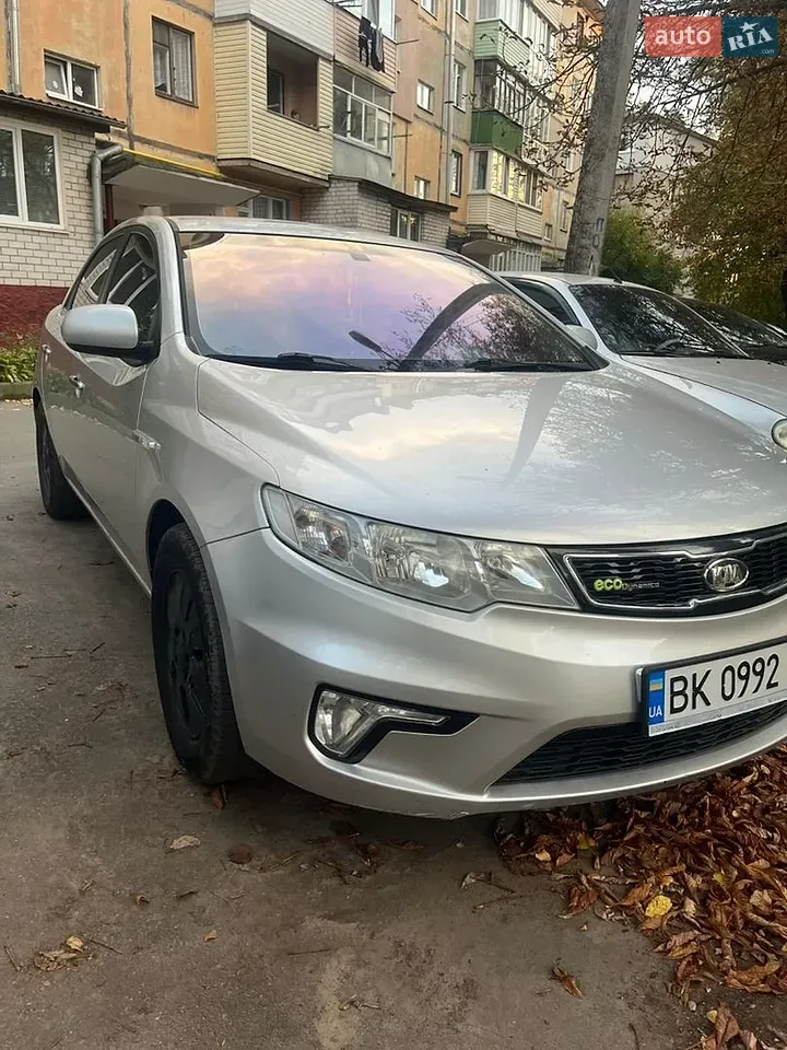 Kia Forte 2012 photo 3