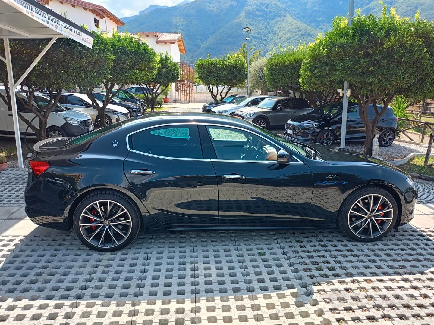 Maserati Ghibli 2022 photo 2