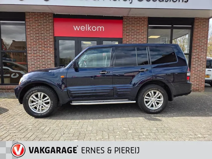 Mitsubishi Pajero 2002 photo 3