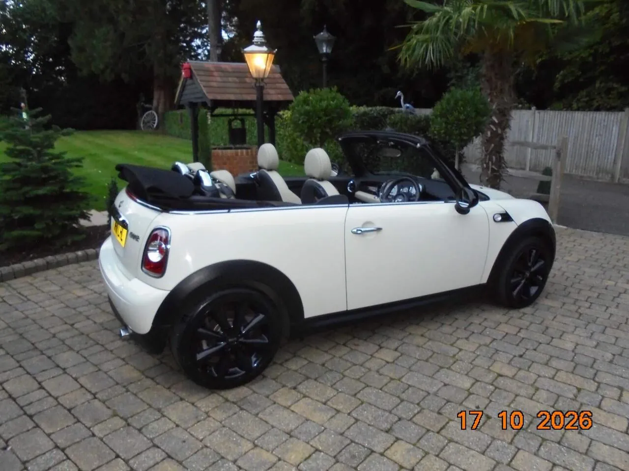 Mini Convertible 2011 photo 4