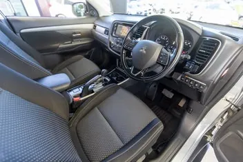 Mitsubishi Outlander 2017 photo 4