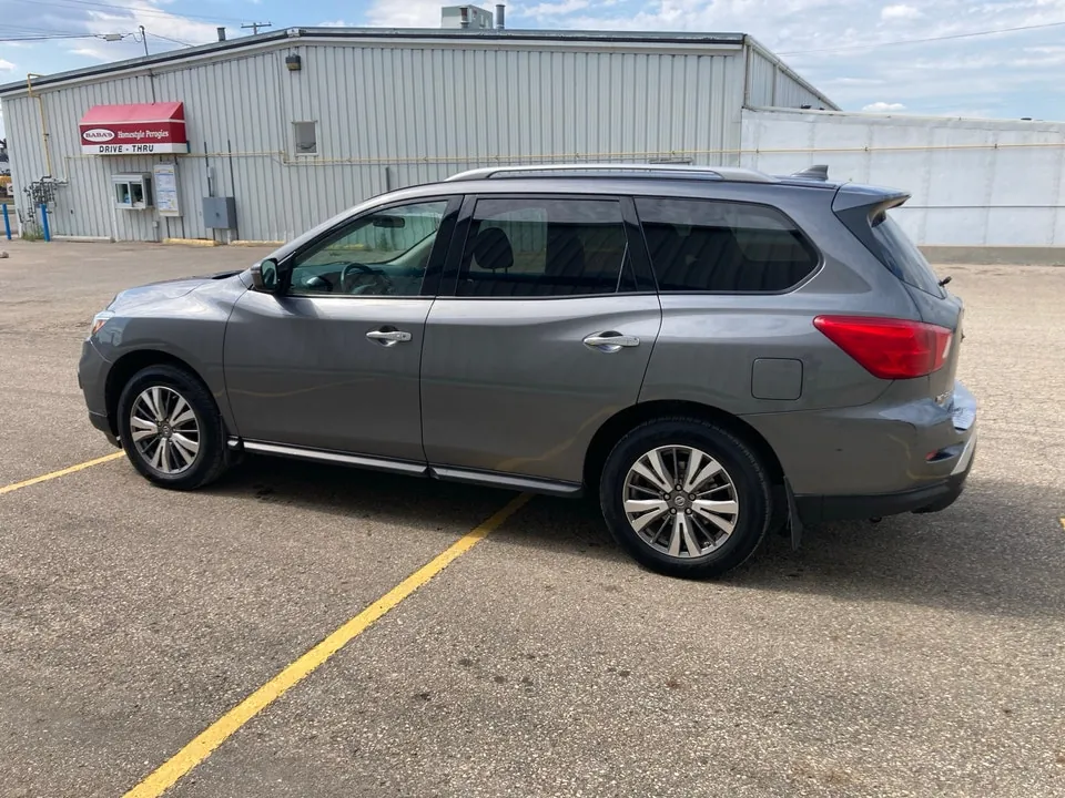 Nissan Pathfinder 2019 photo 3