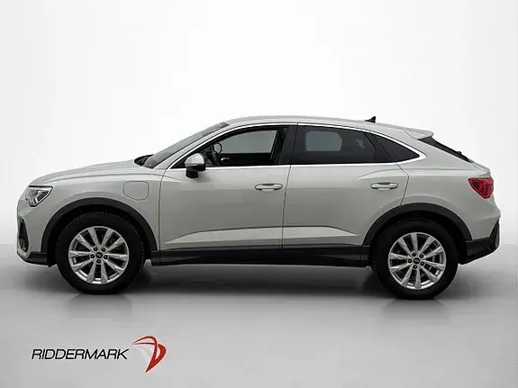 Audi Q3 2022 photo 4