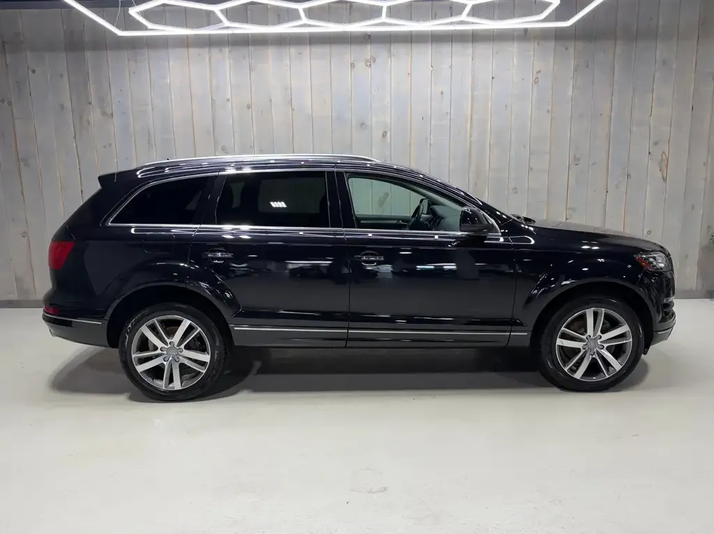 Audi Q7 2015 photo 2