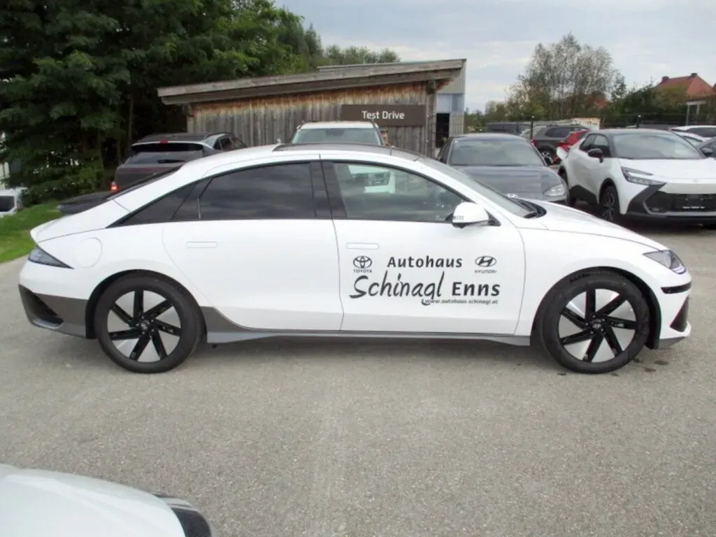 Hyundai Ioniq 6 2025 photo 2