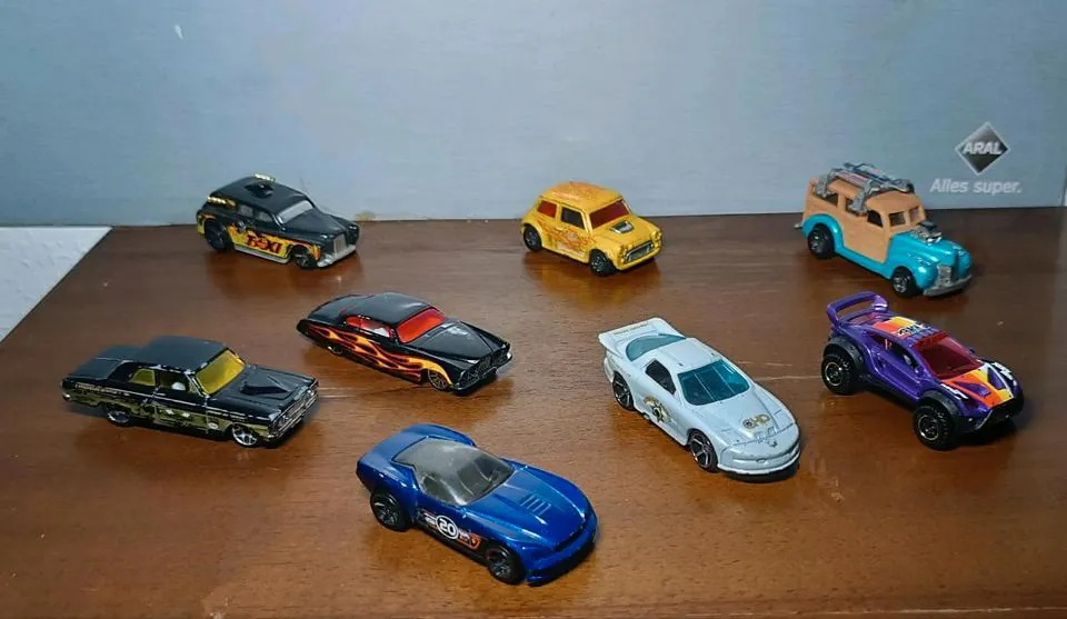 Hot Wheels Autos