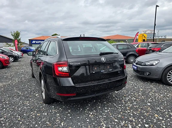 Skoda Octavia 2020 photo 4