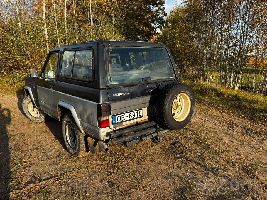 Nissan Patrol 1992 photo 4