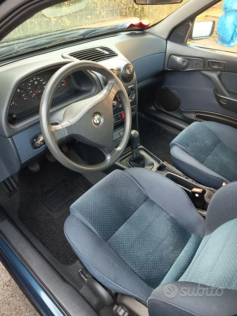 Alfa Romeo 146 1997 photo 4