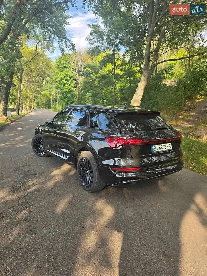 Audi E-Tron 2019 photo 2