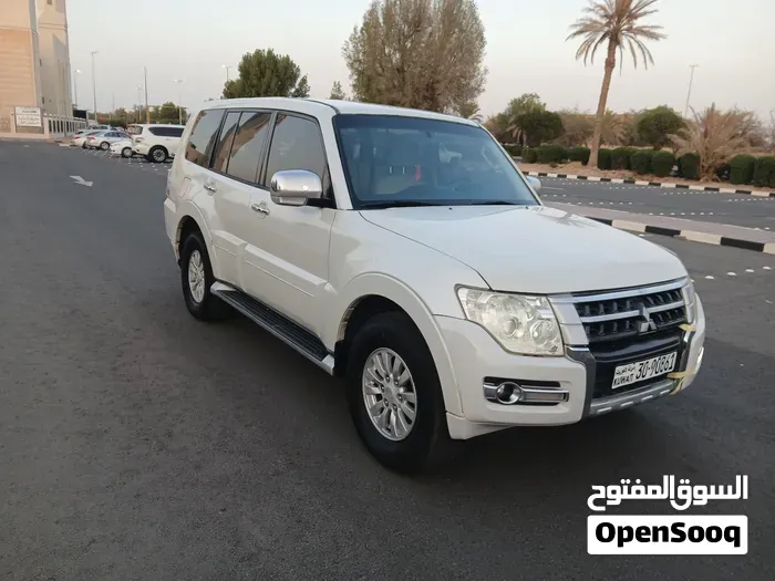 Mitsubishi Pajero 2015 photo 4