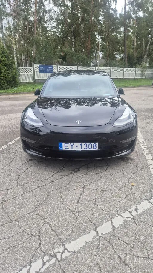 Tesla Model 3 2019 photo 4