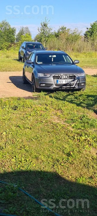 Audi A4 2012 photo 2