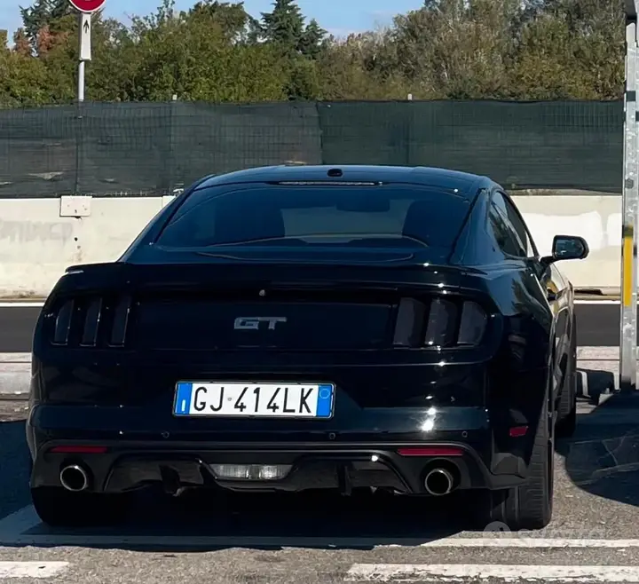Ford Mustang 2022 photo 4