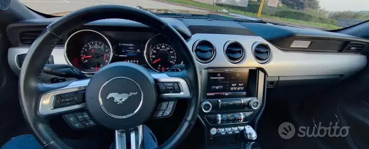 Ford Mustang 2022 photo 3