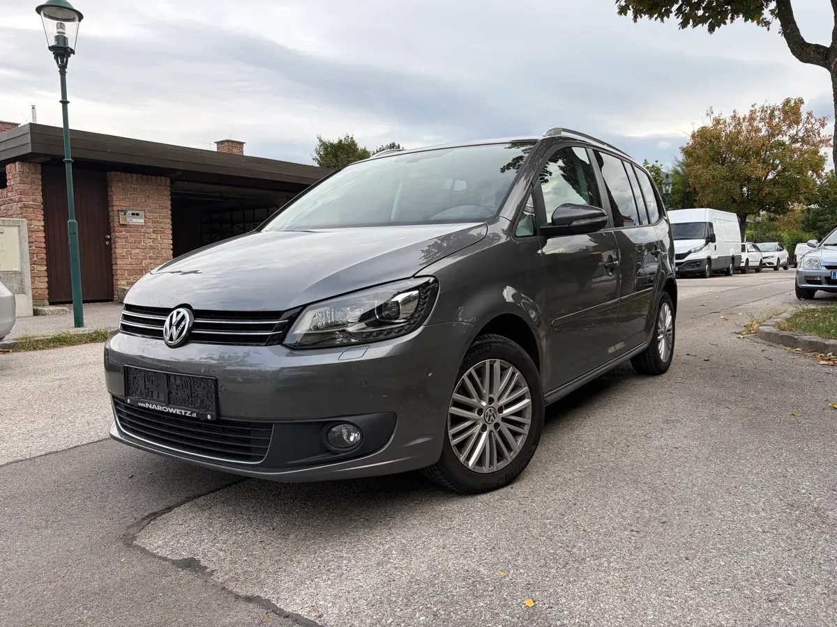 Volkswagen Touran 2015 photo 2