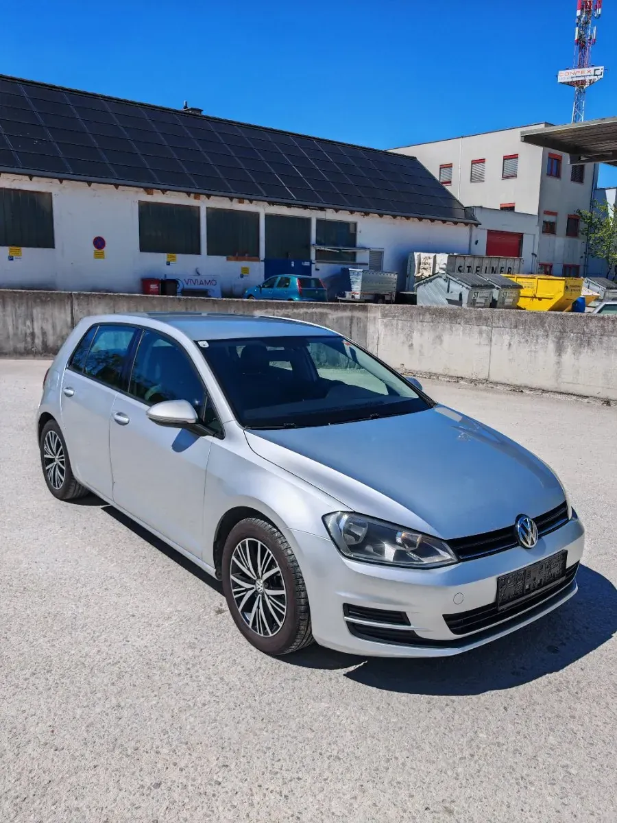 Volkswagen Golf 2013 photo 2