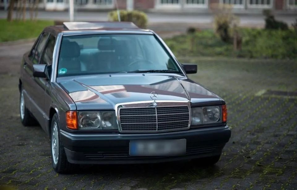 Mercedes-Benz 190 E