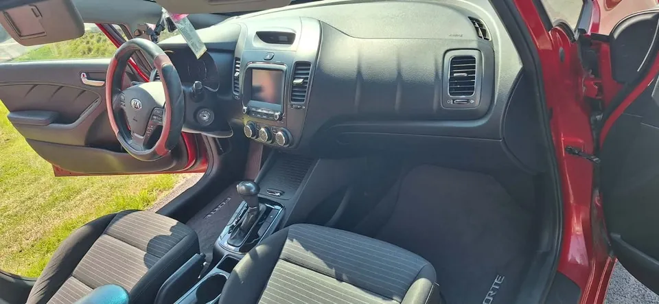 Kia Forte 2018 photo 5