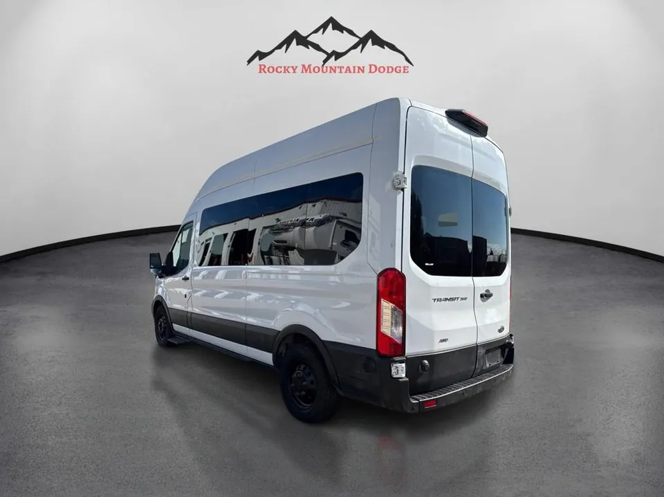 Ford Transit 2023 photo 3